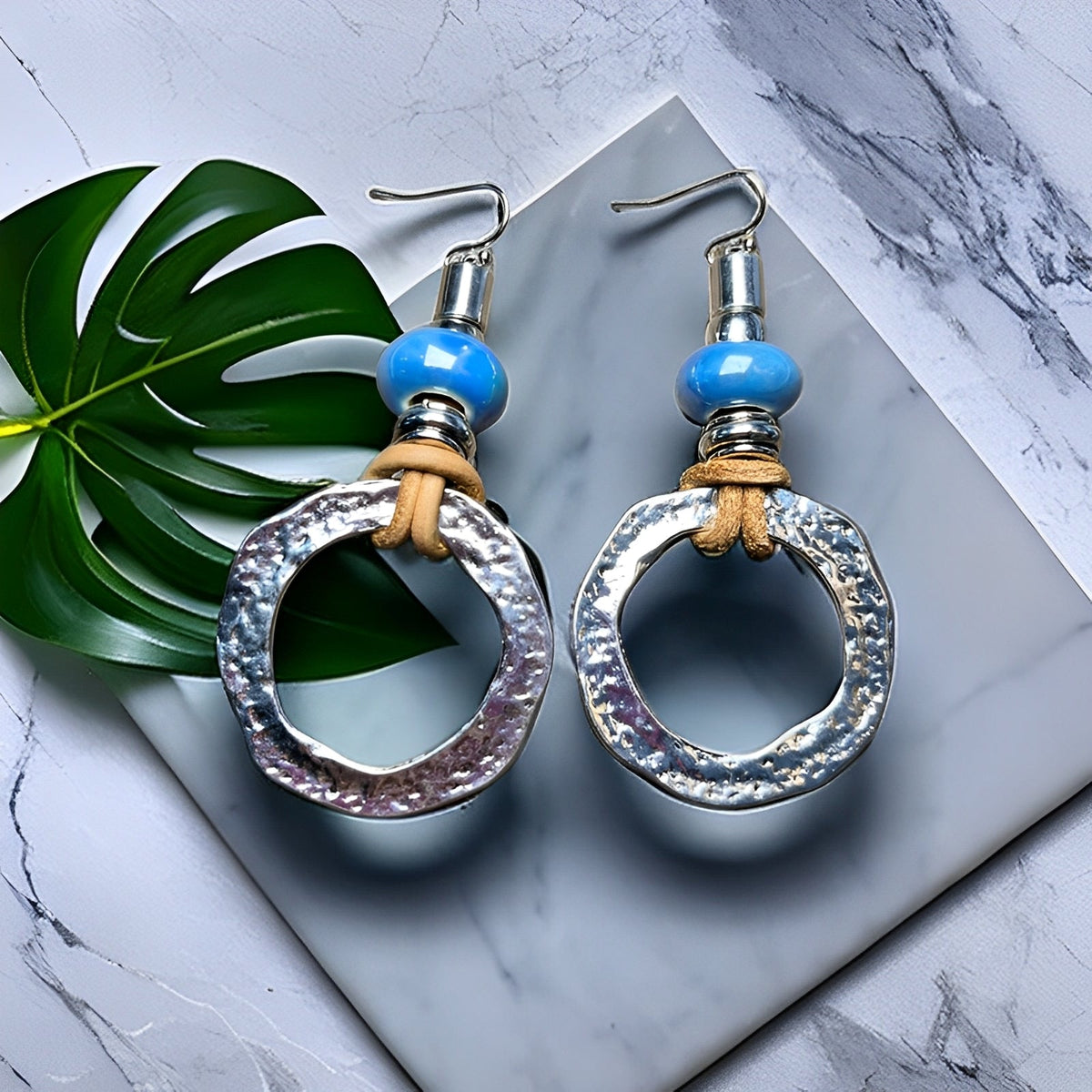 Mira – Ohrringe aus silbernen Kreisen im Boho-Vintage-Stil