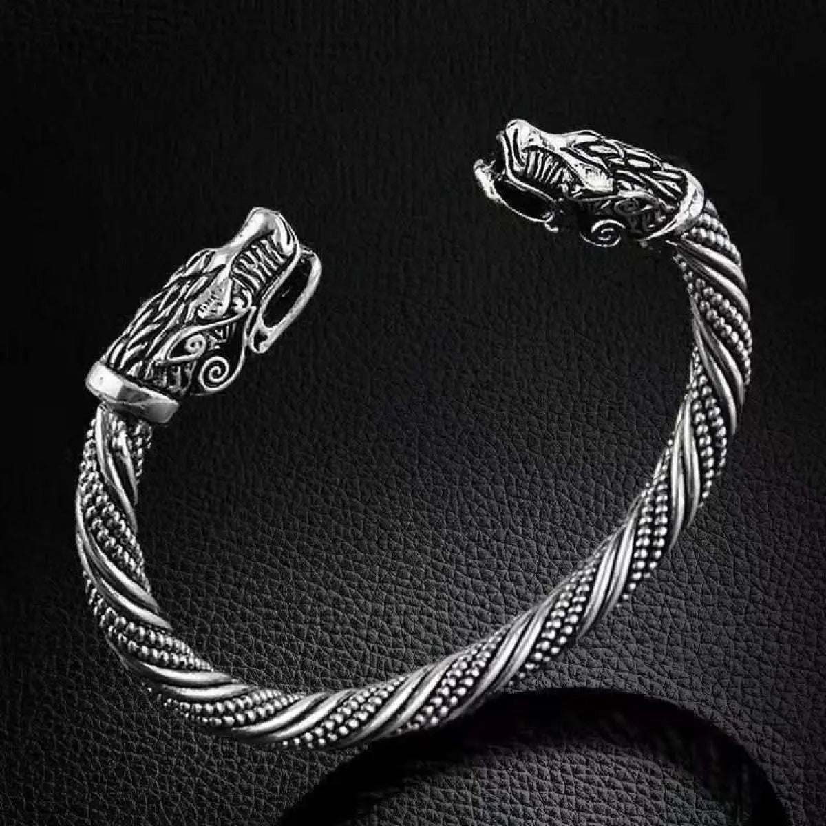 Ragnar – Armband vikingisch im aspekt von altem silber für männer