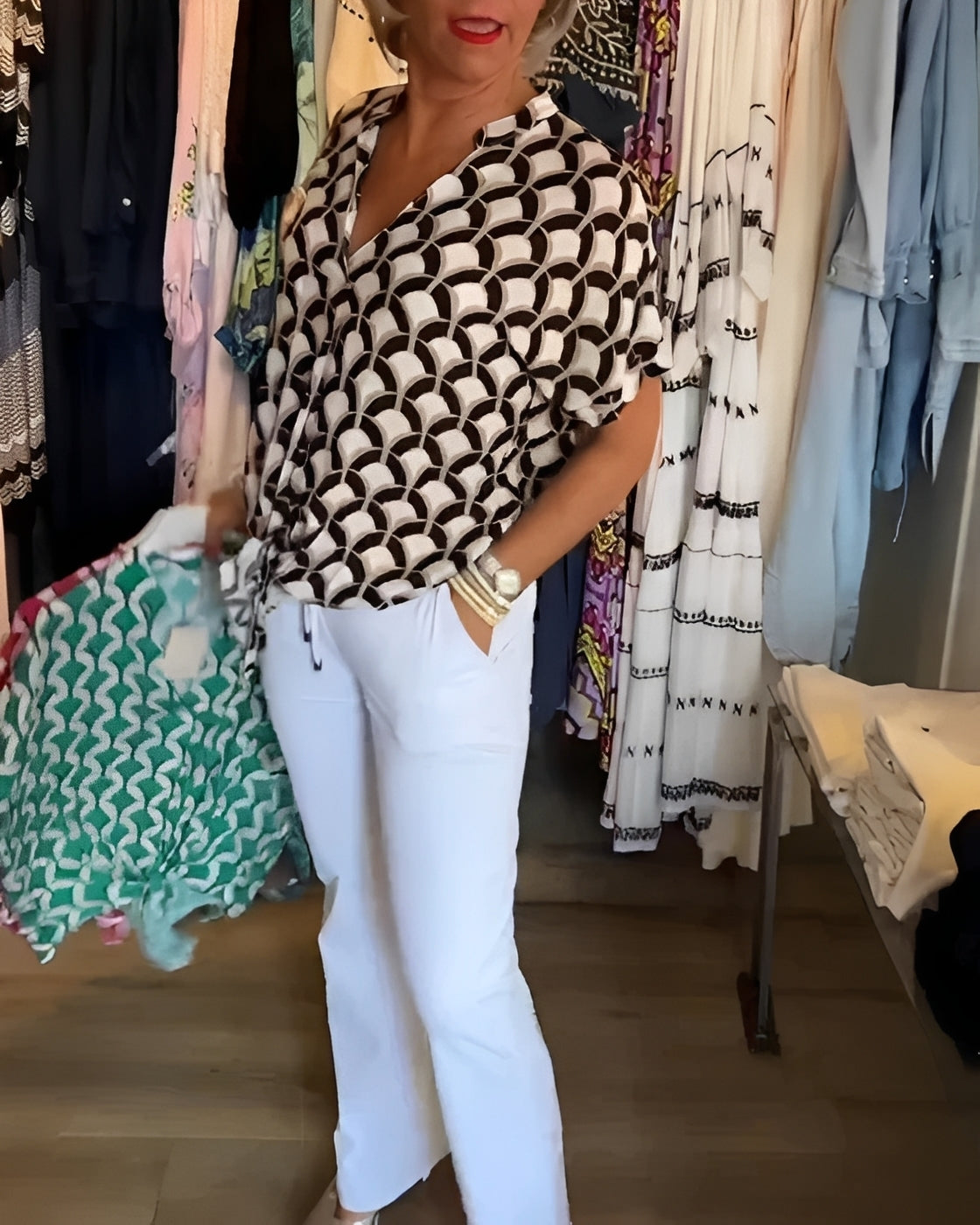 Leona - Elegantes Oberteil mit Druck für Damen