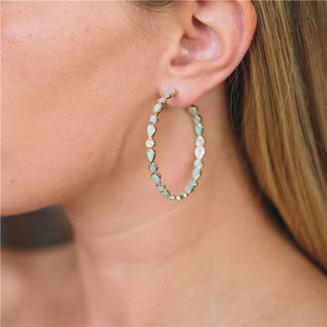 Raya – Vintage goldene Ohrringe mit blauem Opal