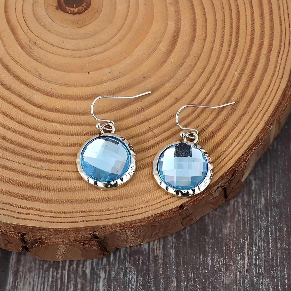 Azura – Ohrringe aus blauen Vintage-Kristallen