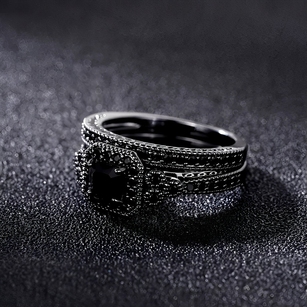 Adrian – Set von Vintage-Ringen in Schwarz