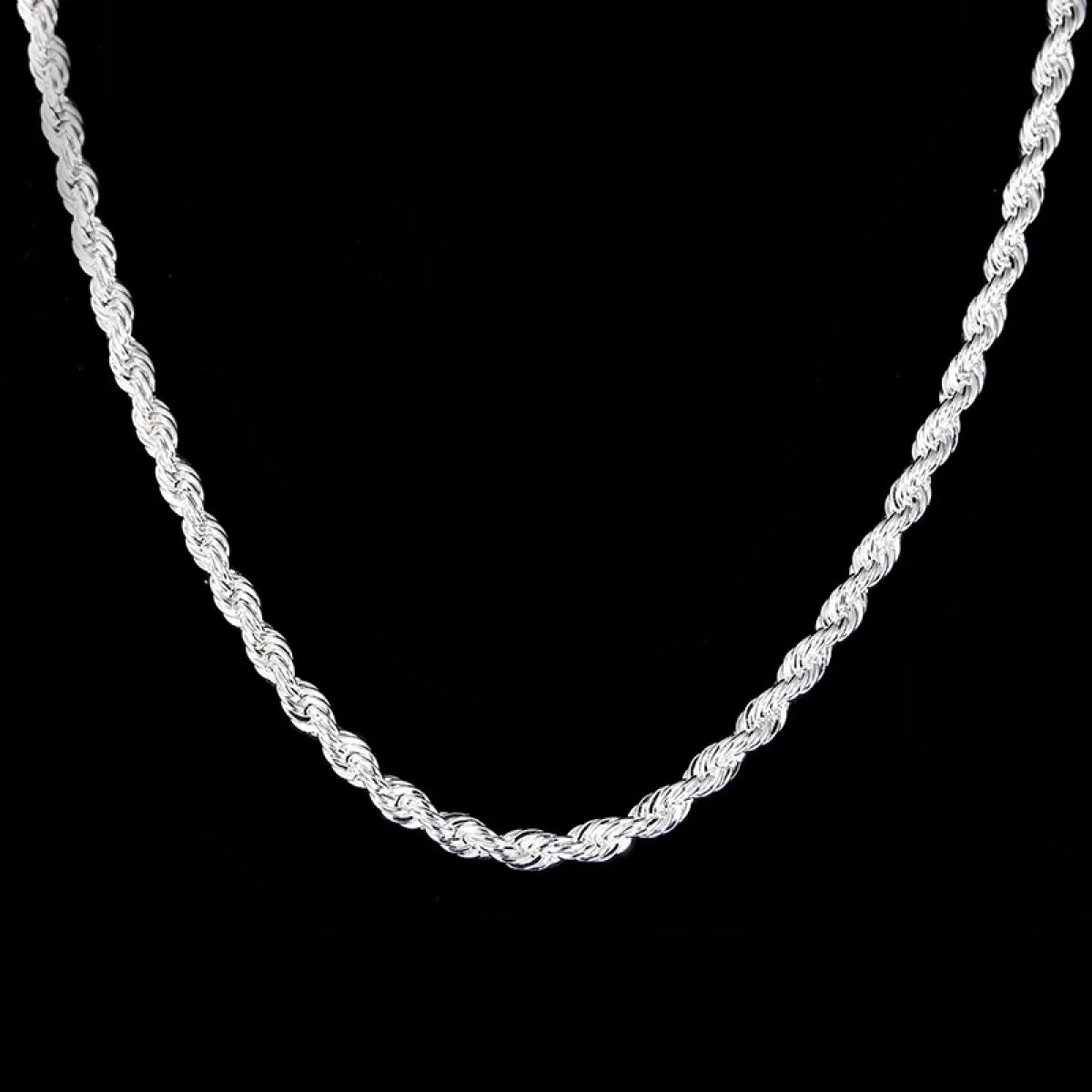 Isla – Collier aus welligem Kettendesign mit gedrehtem Effekt
