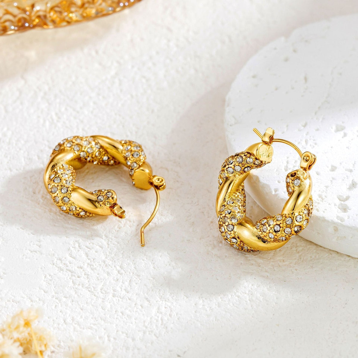 Alix – Ohrringe U-Twist in Gold