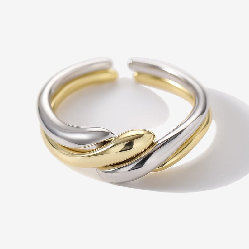 Elaine – Ring S925 aus Silber mit unregelmäßiger Wasserwelle