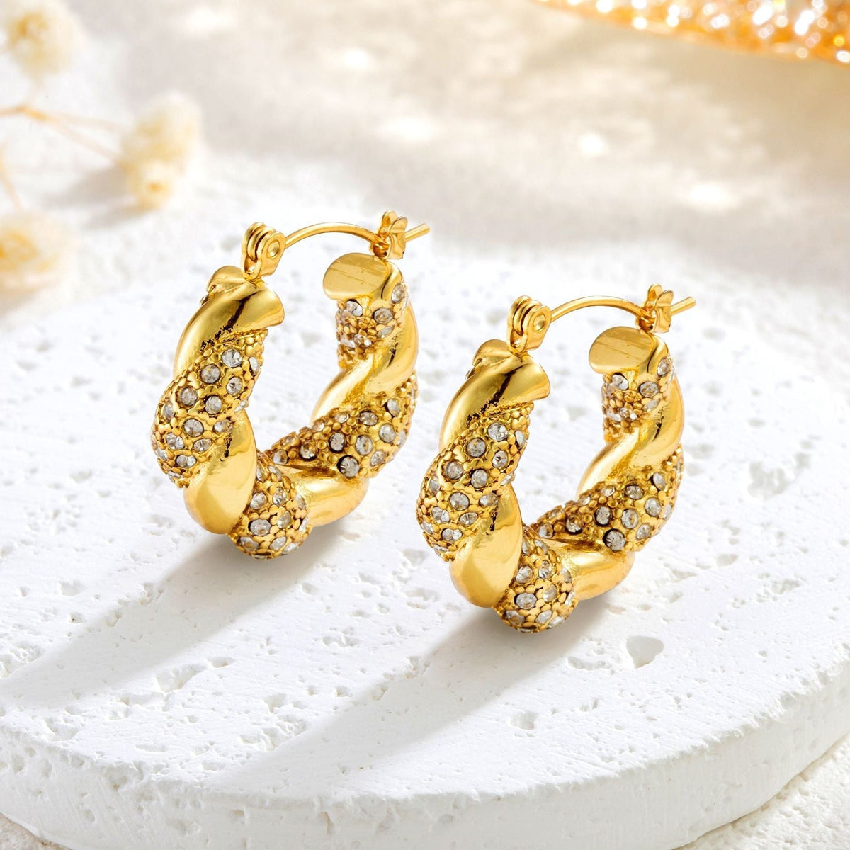 Alix – Ohrringe U-Twist in Gold