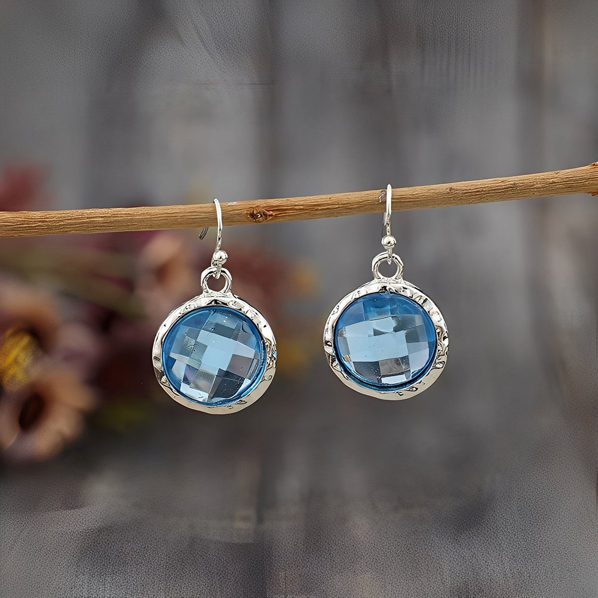 Azura – Ohrringe aus blauen Vintage-Kristallen