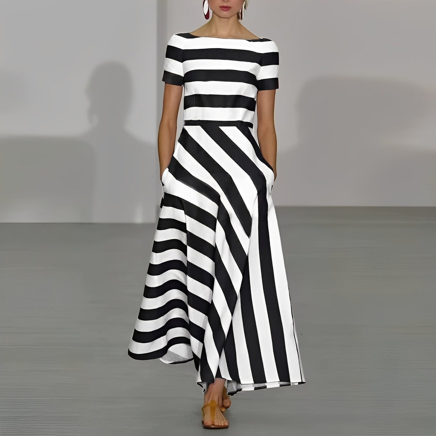 Charmaine – Elegantes gestreiftes Kleid