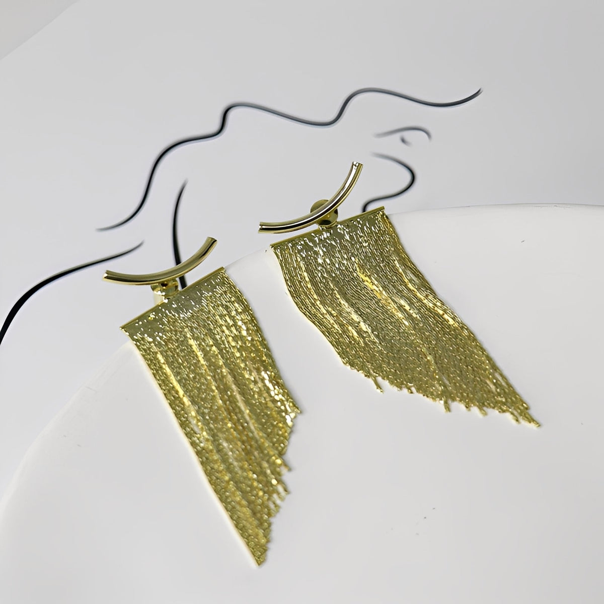 Claire – Ohrringe vintage aus Gold mit Vorhang