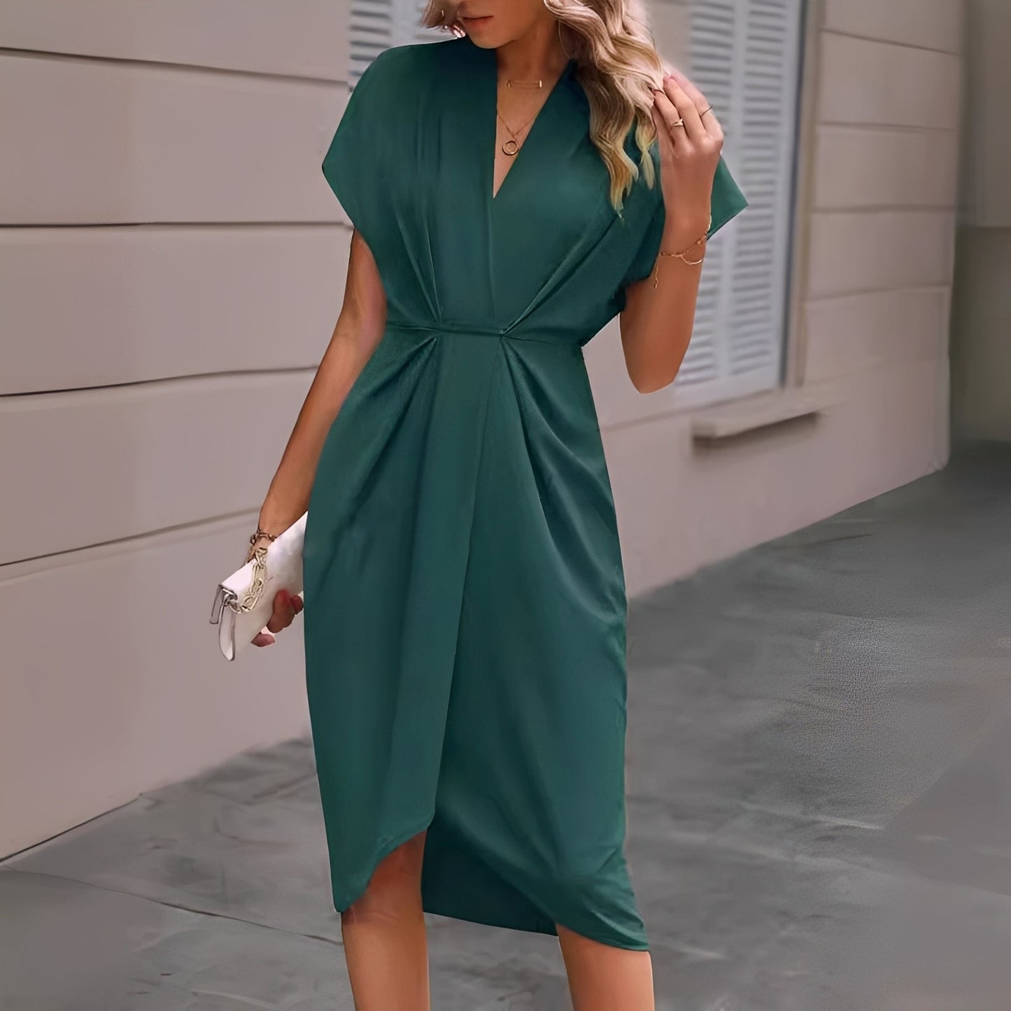 Vera – Stilvolles Midi-Wickelkleid