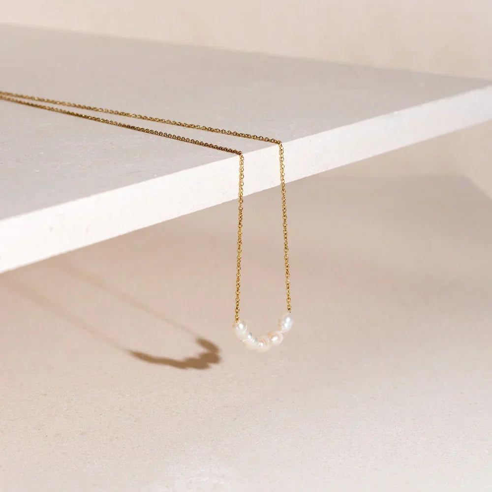 Elle – Elegante Halskette aus Perlen
