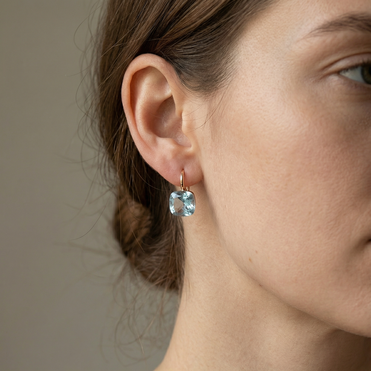 Manon – Ohrringe aus vintage blauem Zirkon