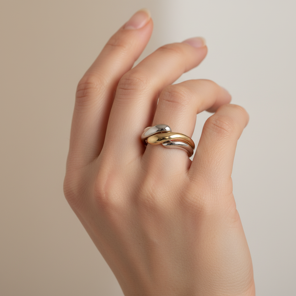 Elaine – Ring S925 aus Silber mit unregelmäßiger Wasserwelle