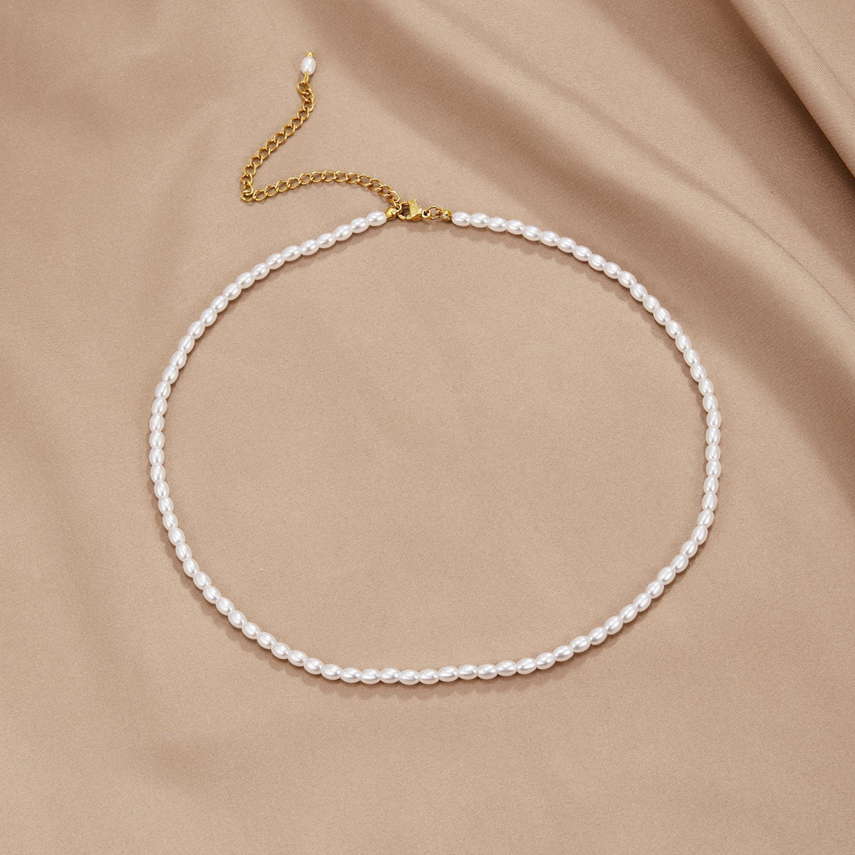 Olivia – Elegantes Perlenhalskette